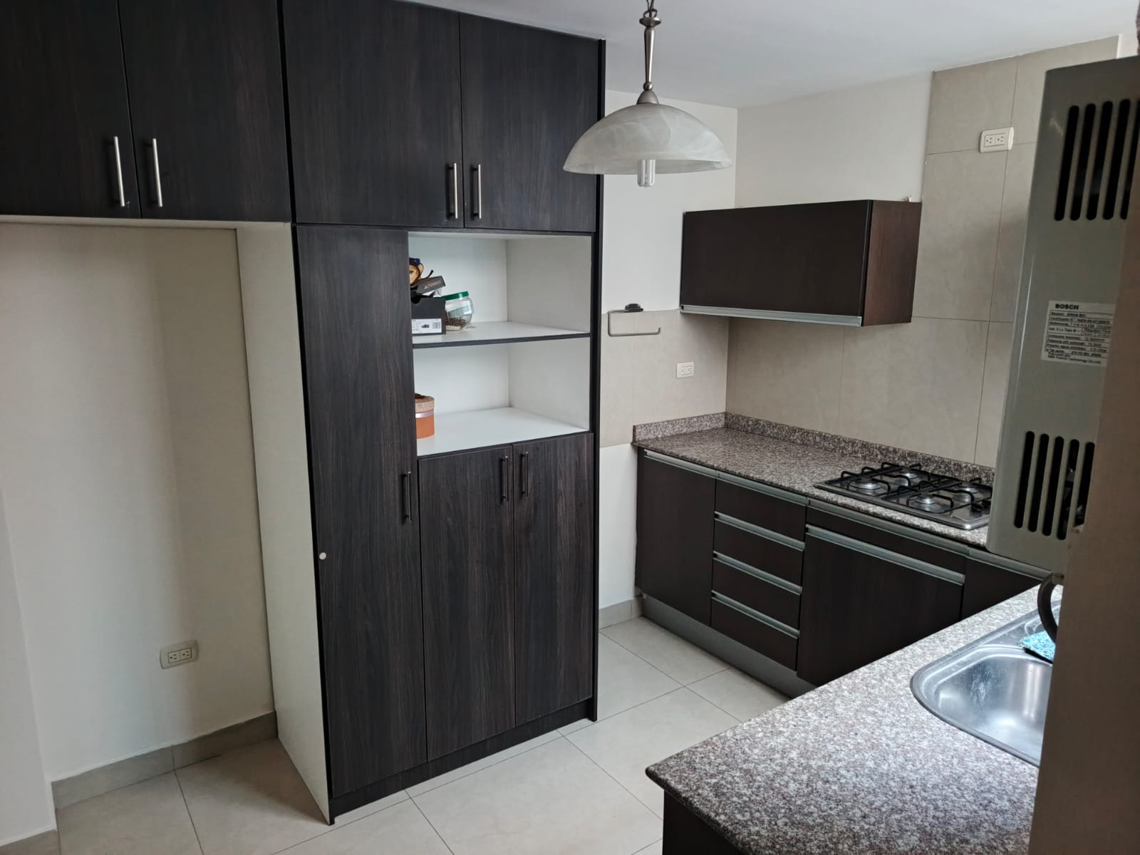2 Bonito departamento semi amoblado en renta al Norte de Quito