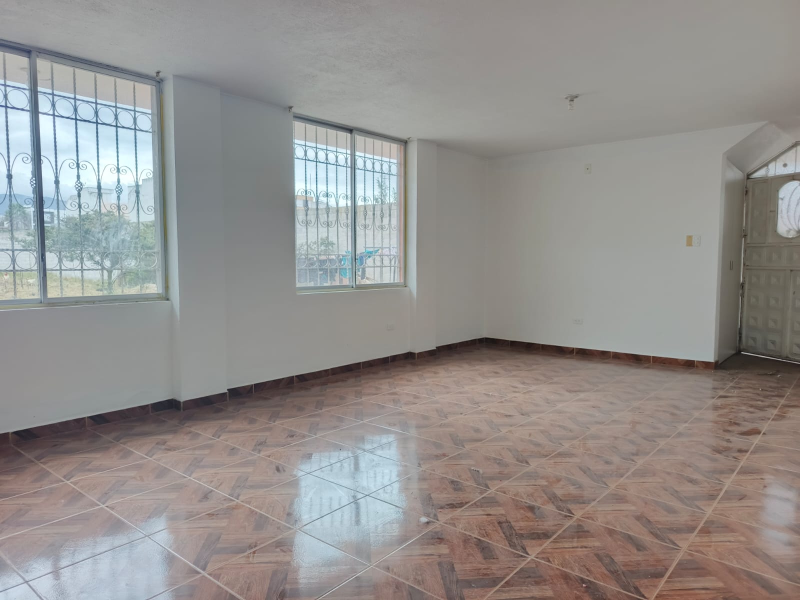 2 Departamento en planta baja en renta – Sector Marianas, Calderón