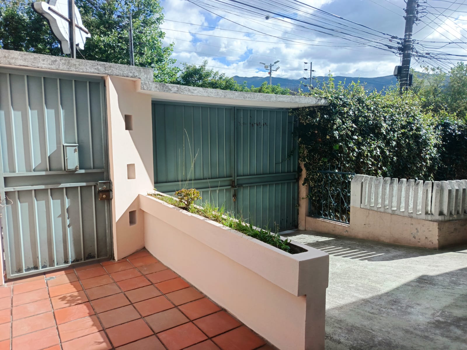 2 Local Comercial en Planta Baja en Renta – Sector Agua Clara