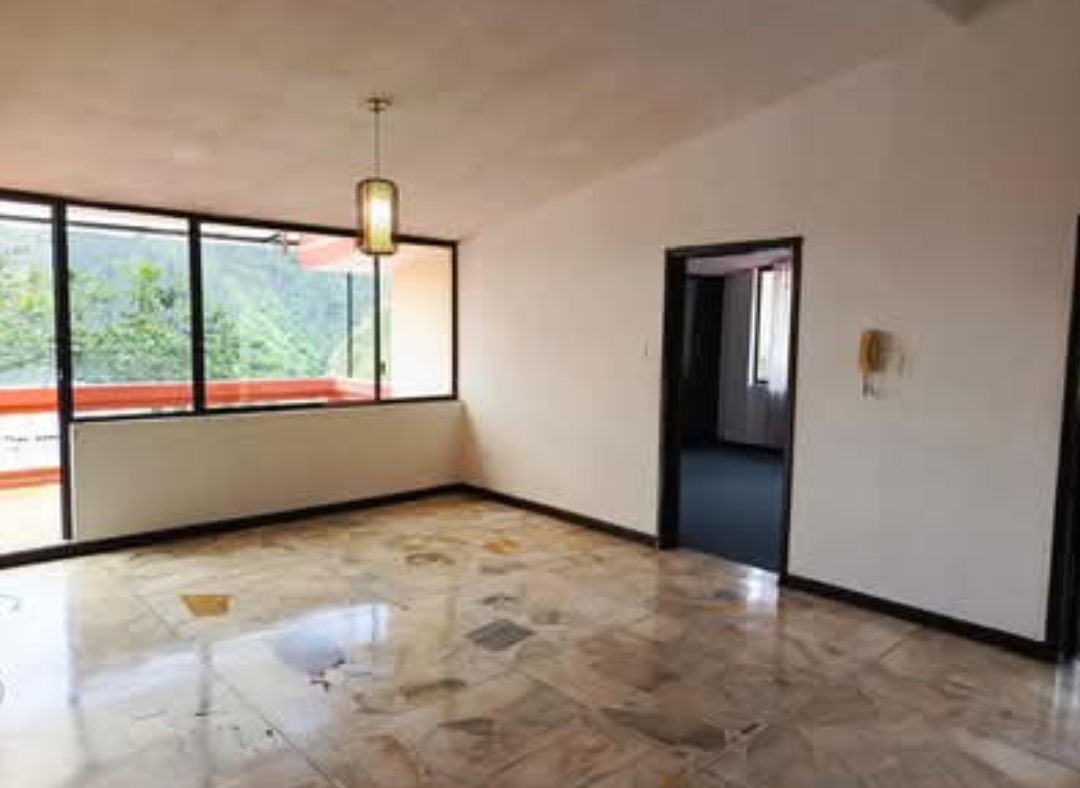 3 Lindo departamento en arriendo en el sector de Guapulo con una excelente vista