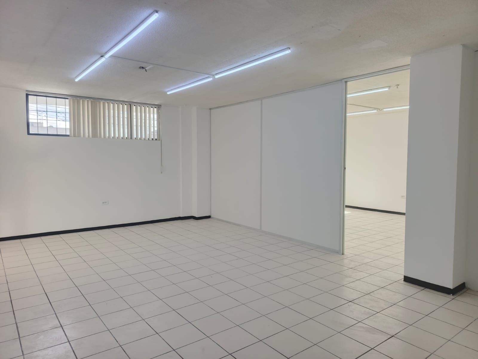 3 Local Comercial en Planta Baja en Renta – Sector Agua Clara