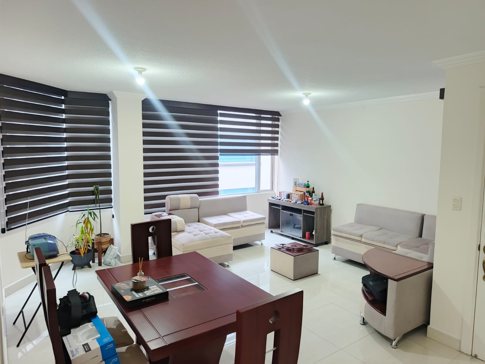 4 Bonito departamento semi amoblado en renta al Norte de Quito