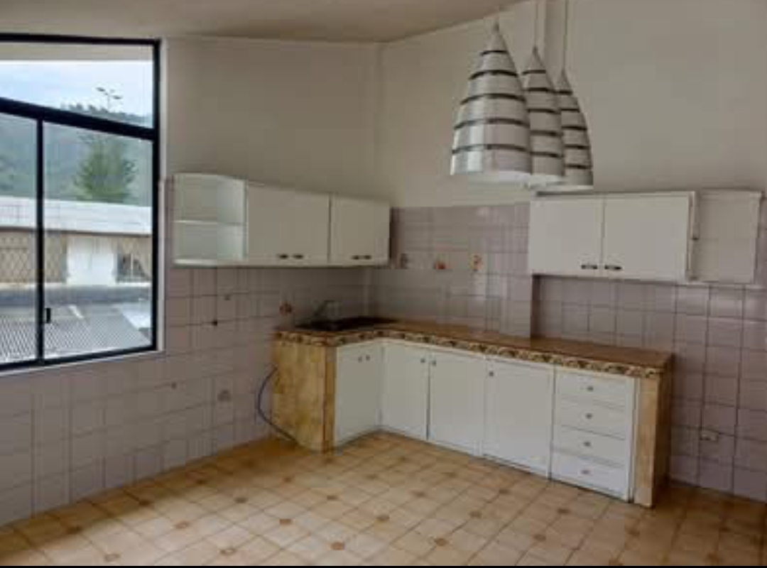 5 Lindo departamento en arriendo en el sector de Guapulo con una excelente vista