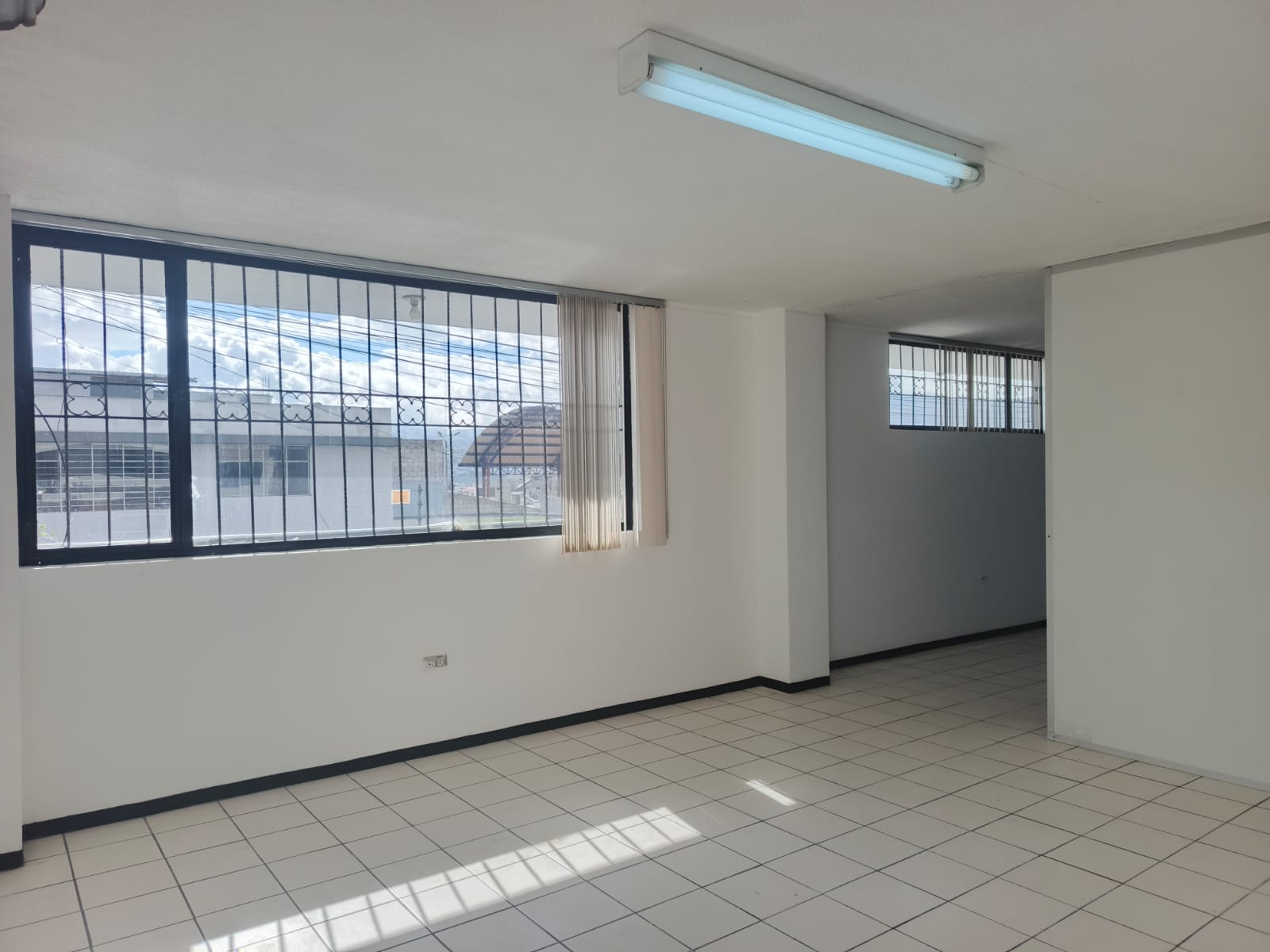 5 Local Comercial en Planta Baja en Renta – Sector Agua Clara