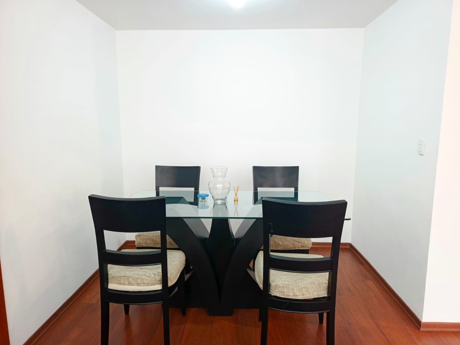 6 Arriendo Suite Amoblada | Edificio Bruselas | Sector Rumipamba