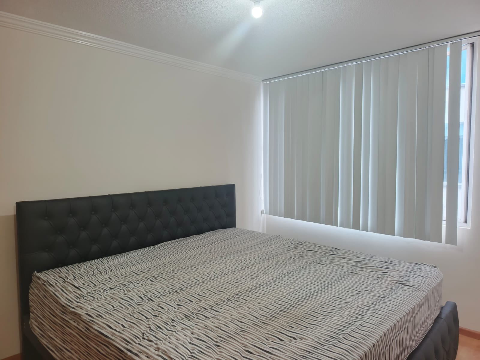 6 Bonito departamento semi amoblado en renta al Norte de Quito