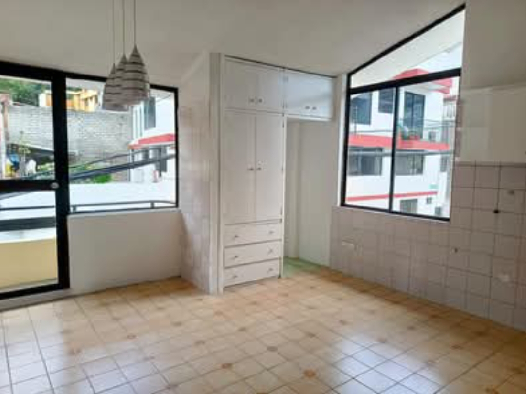 8 Lindo departamento en arriendo en el sector de Guapulo con una excelente vista