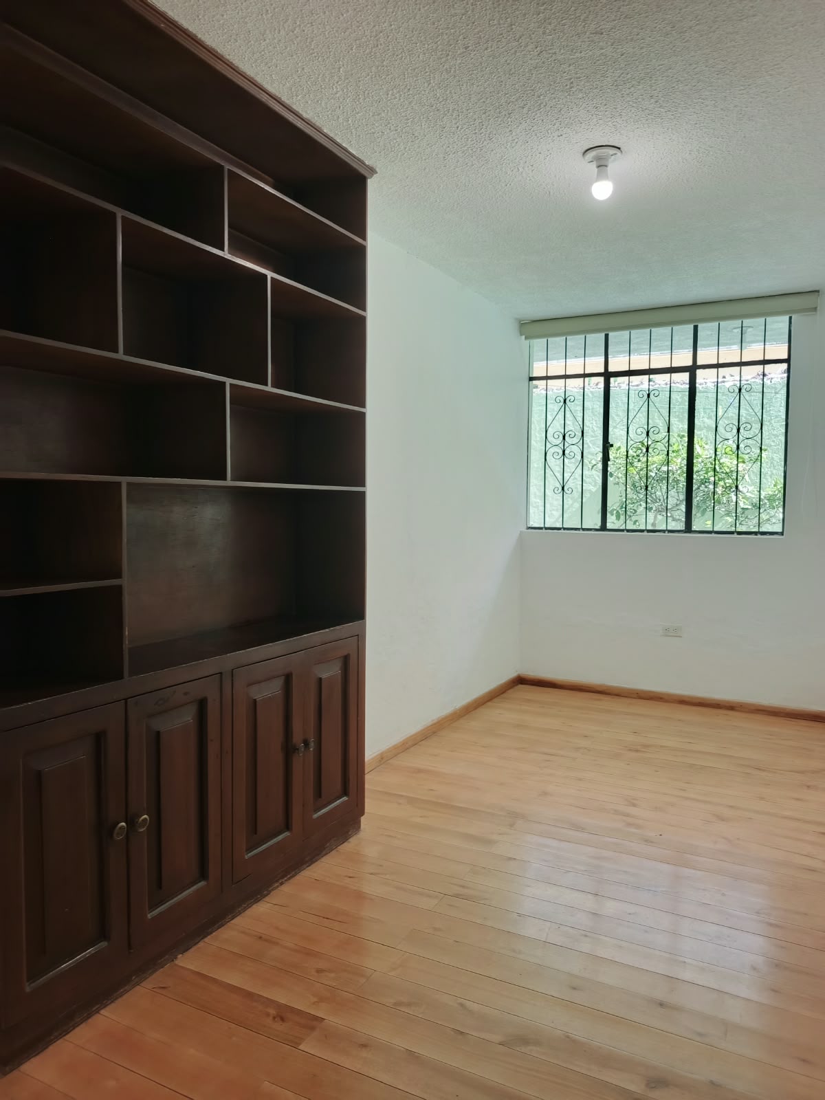 Arriendo bonito y amplio deparatamento al norte de Quito sector San Carlos, cerca al parque Inglés, la Occidental.