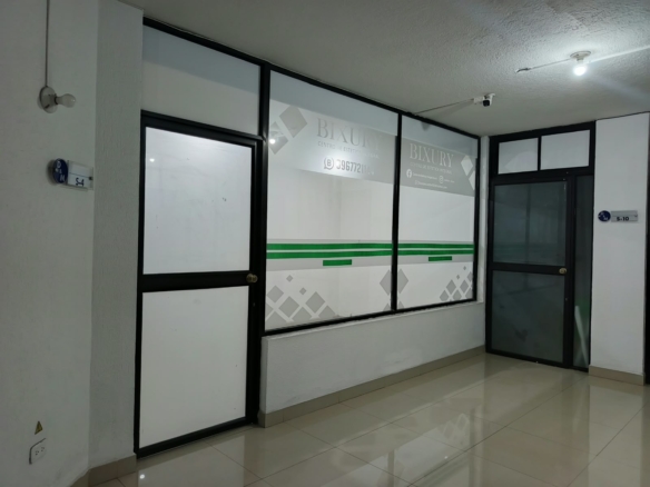 RENTO OFICINA COMERCIAL