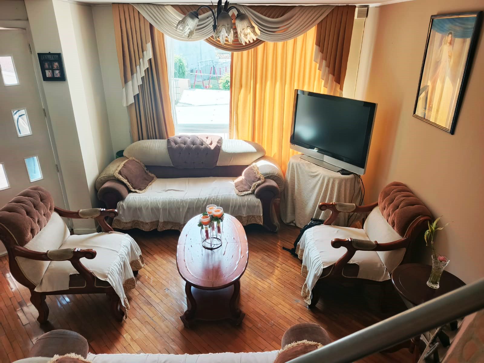 CASA EN VENTA CARCELEN URBANIZACIÓN URABÁ 1 – CONJUNTO PRIVADO | 3 PLANTAS + SUITE | 202 m²