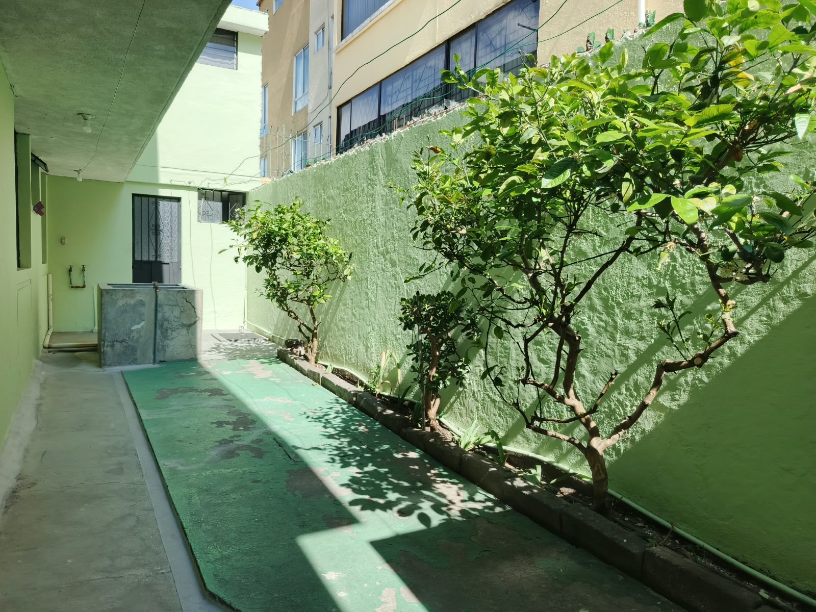 Arriendo bonito y amplio deparatamento al norte de Quito sector San Carlos, cerca al parque Inglés, la Occidental.